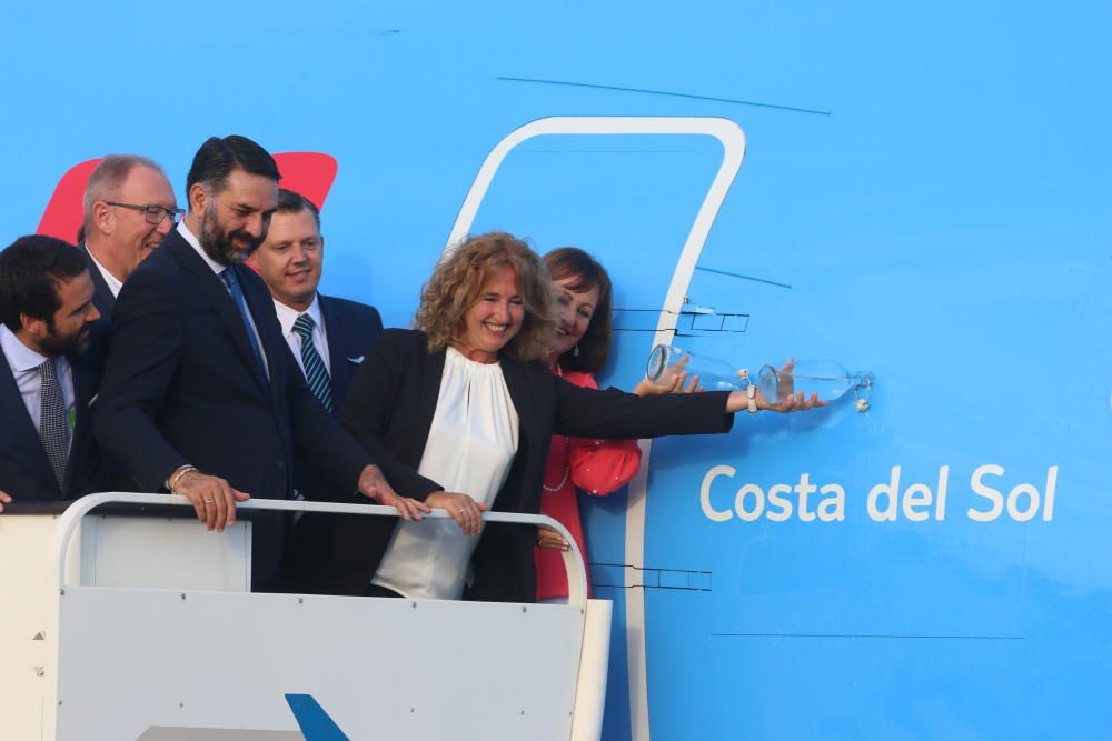 Bautizo de un avión de TUI en el Aeropuerto de Málaga.