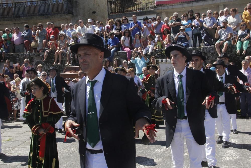 O Hío baila para rendir culto a San Roque