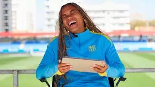 ¿Qué apodos pone Vicky López a sus compañeras de equipo?