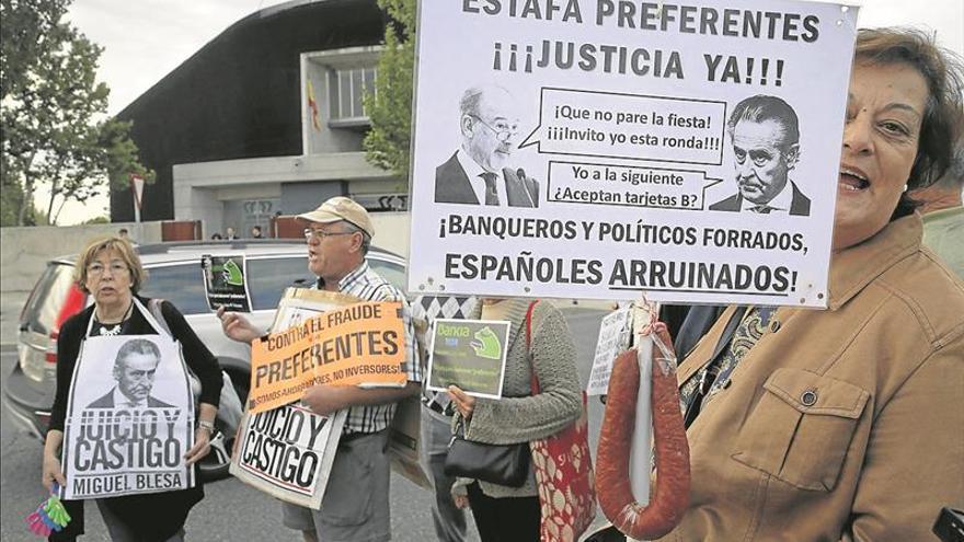 El juez archiva el caso de las preferentes de Caja Madrid