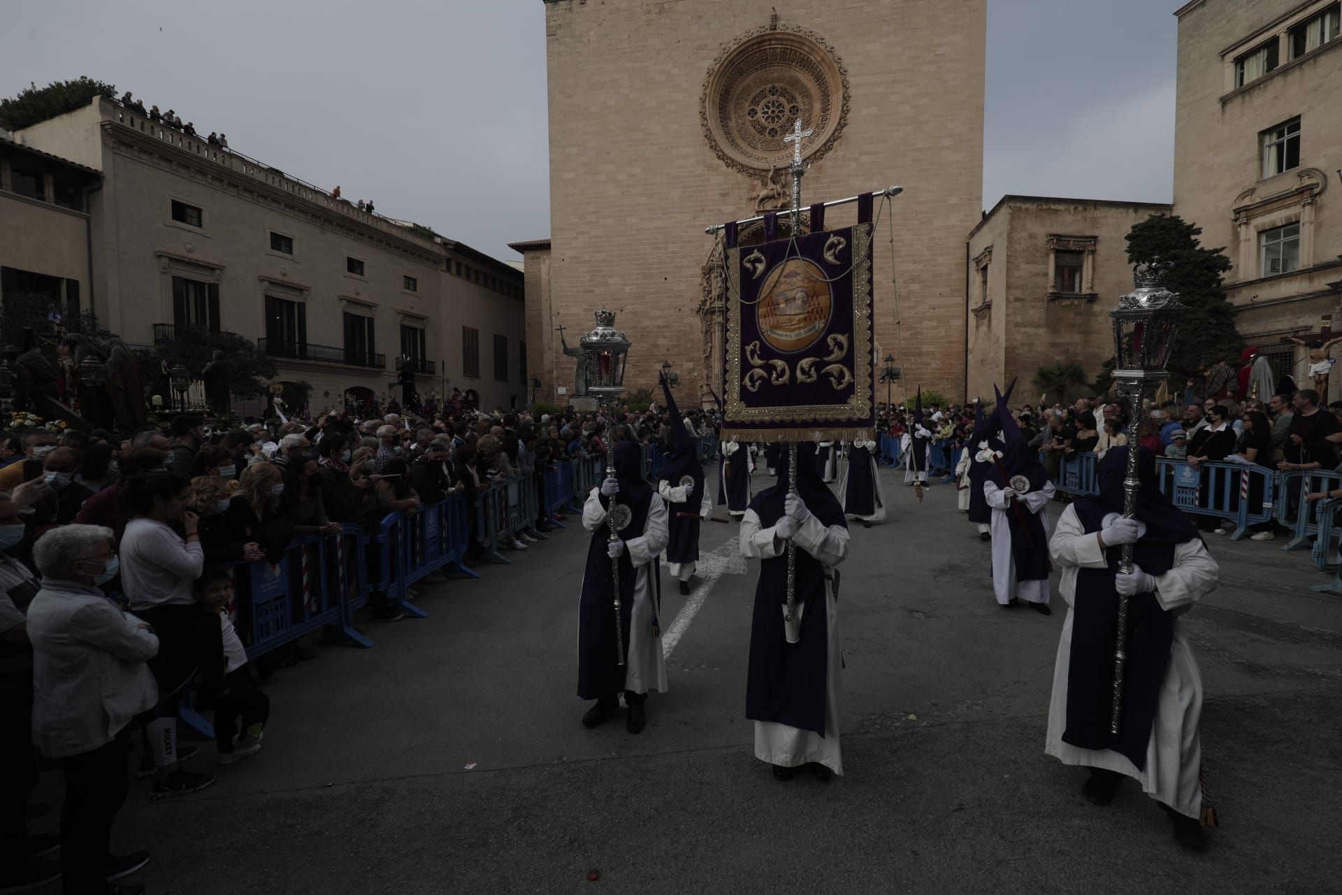 Semana Santa en Palma: devoción ante los pasos en la procesión del Santo Entierro