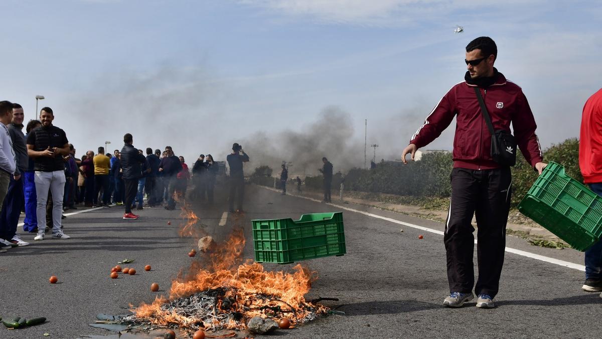Protestas de agricultores en Almería.