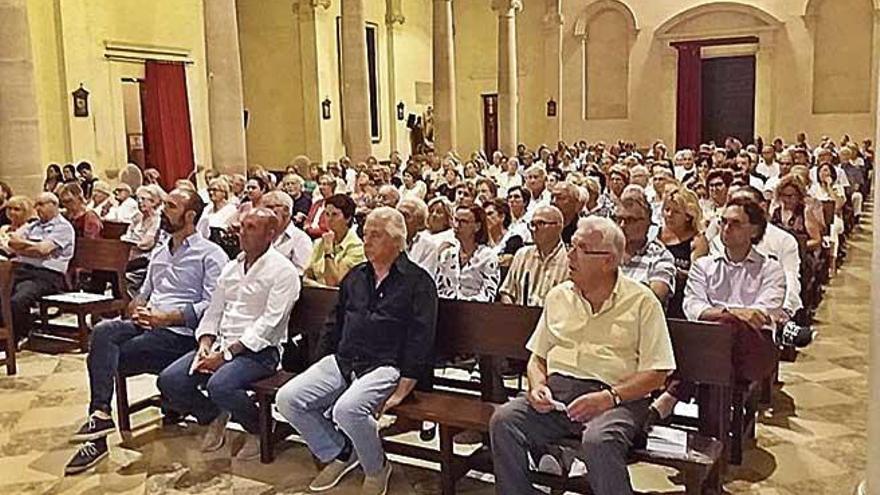 La presentaciÃ³n se hizo en el marco de las fiestas.