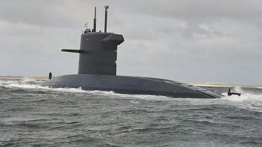 El submarino de la Armada holandesa Zeeleeuw