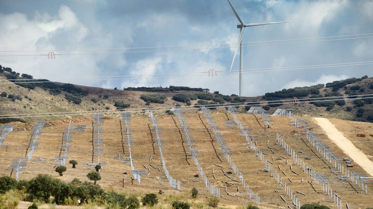 Una imagen del estado actual de la instalación de las placas solares.