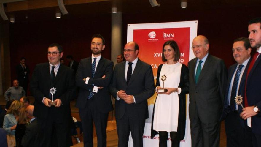 José Ángel Noguera, Proasistech; José Miguel de las Bayonas, presidente de AJE; Pedro A. Sánchez; Teresa Olivares, Tutete; Carlos Egea, presidente de BMN; José María Albarracín, presidente de CROEM; y Juan Guillén, Melón Platinum.