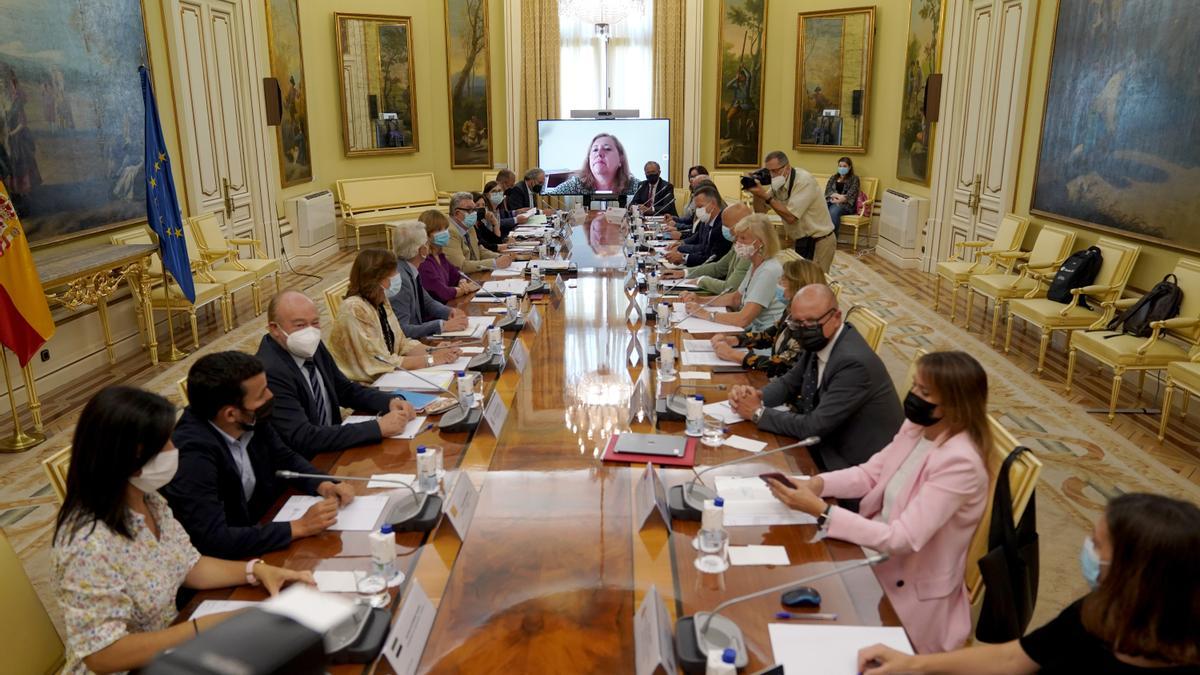 Un momento de la reunión de ayer de la ministra Pilar Alegría con los representantes autonómicos.