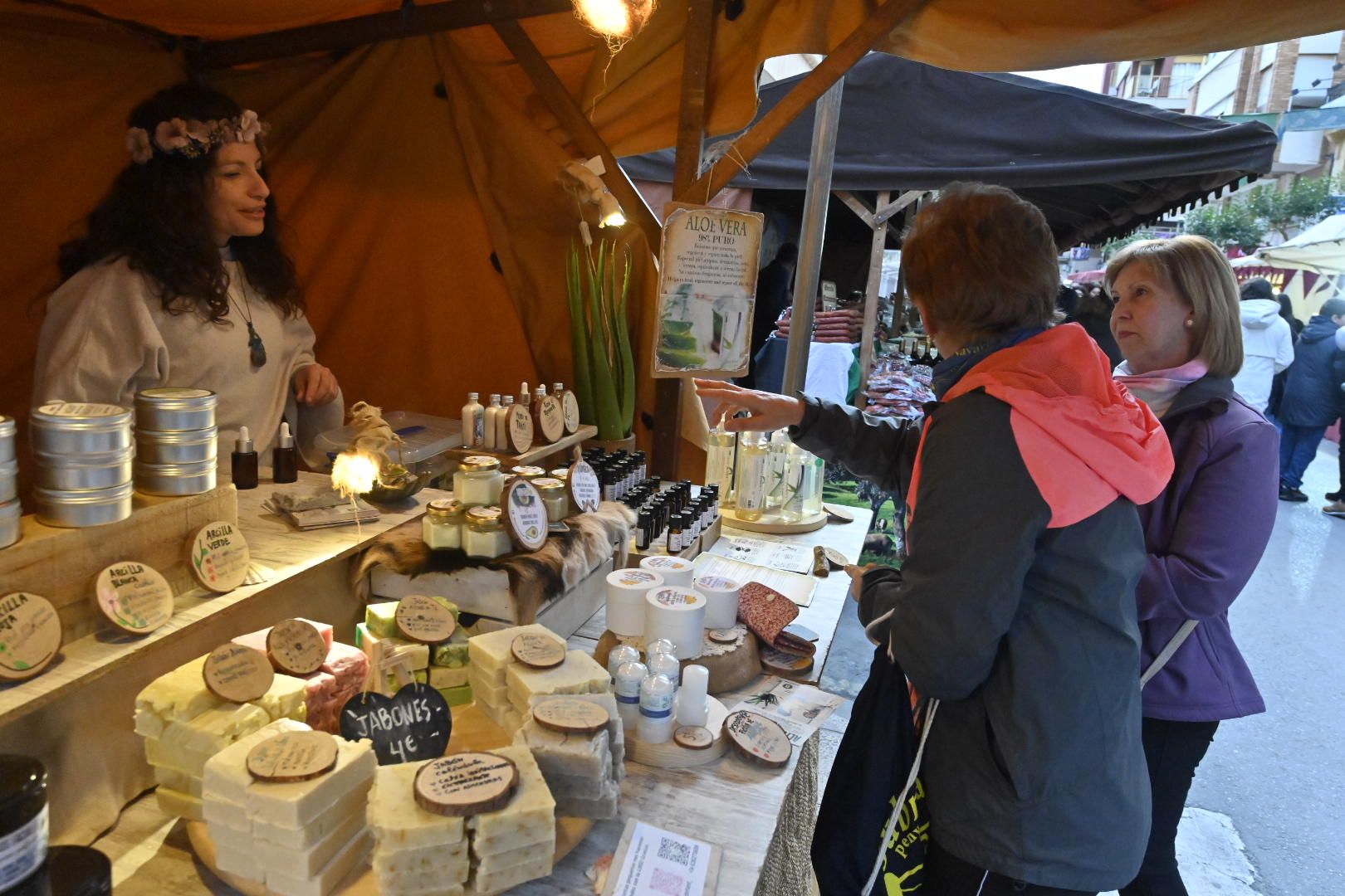 Acércate en imágenes al mercado medieval de Vila-real