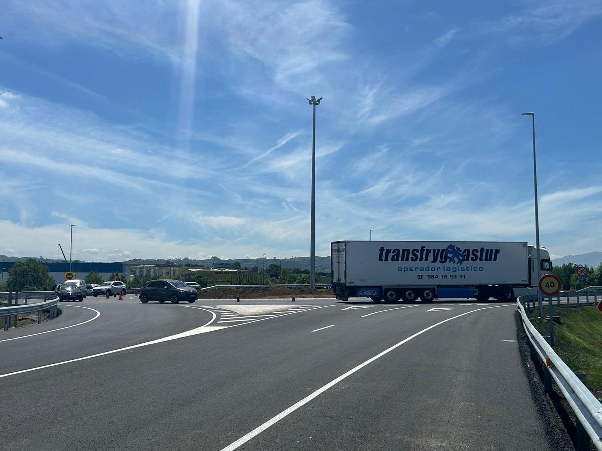 EN IMÁGENES: Trabajadores y conductores opinan en el primera día laborable con los accesos mejorados a Parque Principados