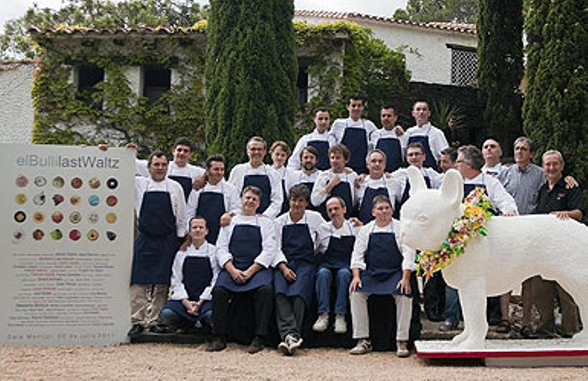 Adrià tanca el Bulli amb una festa amb els seus amics.
