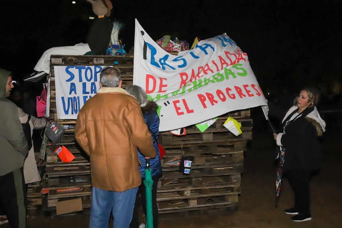 Fotogalería | Las Candelas abren la programación del Carnaval de Badajoz 2026