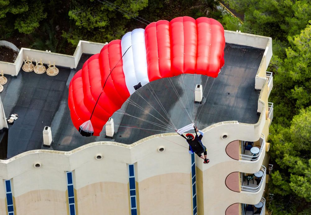 Salto base desde el hotel Bali de Benidorm