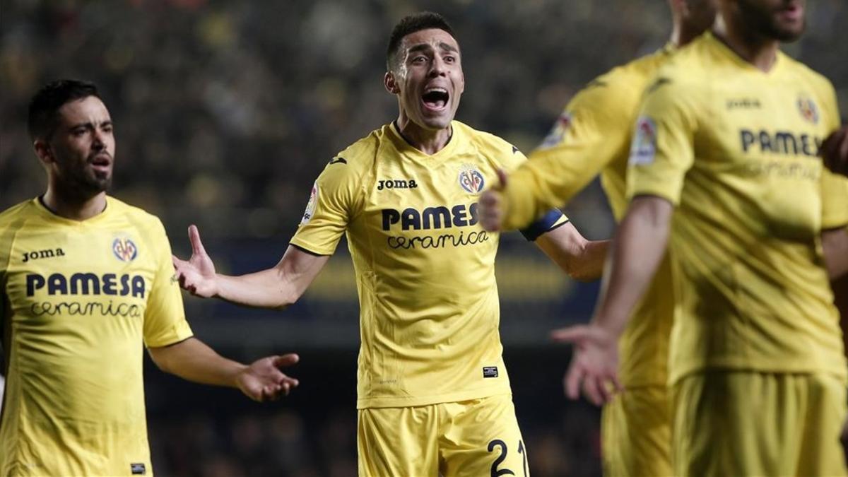 Bruno Soriano protestando en el partido contra el Real Madrid