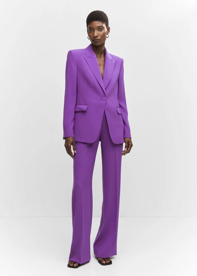 Traje de chaqueta morado de Mango