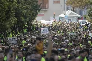 Los trabajadores de Acerinox toman las calles de Algeciras