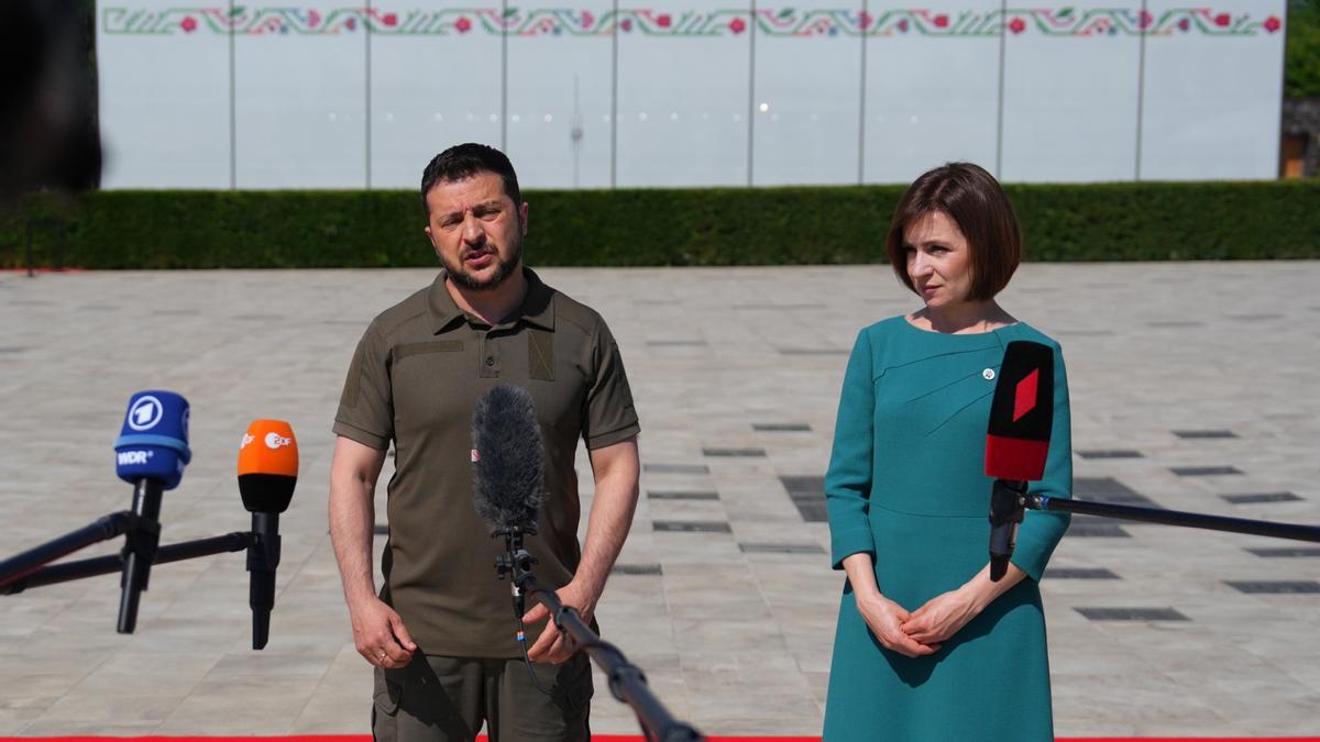 El presidente de Ucrania, Volodimir Zelenski, y la presidenta de Moldavia, Maia Sandu.