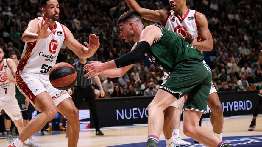 El Unicaja ejerce de líder en el Carpena: 83-72