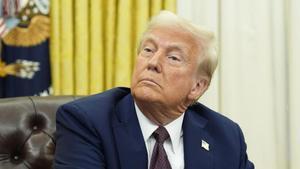 El president Donald Trump al Despatx Oval. | YURI GRIPAS / EFE