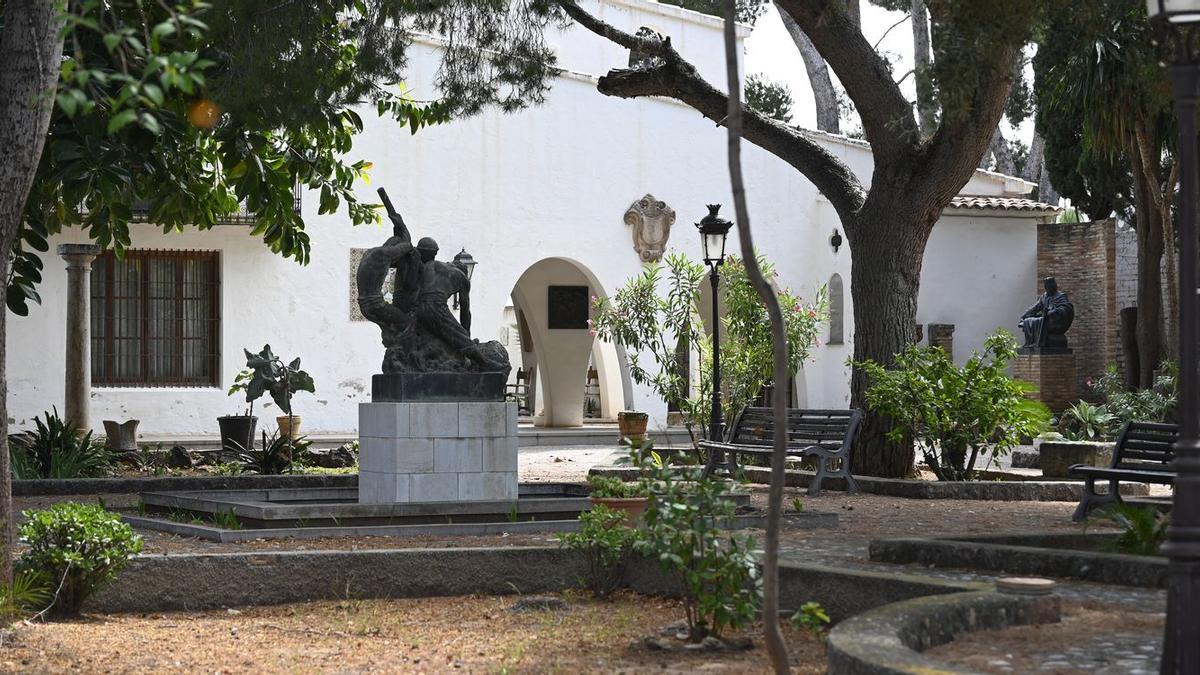 Vila-real cierra la adquisición de la casa-museo de Llorens Poy por u n importe total de 2,5 millones de euros.