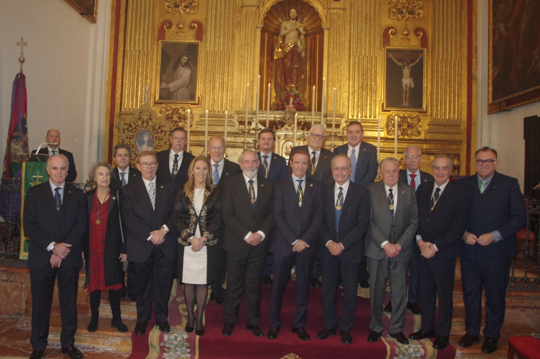 Pablo Atencia recibe la medalla de oro de la Agrupación de Cofradías de Málaga