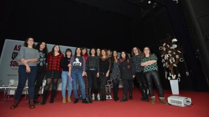 Presentación del colectivo en el Teatro Principal de Pontevedra