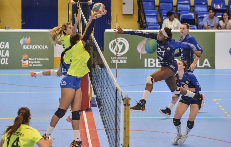 03/11/2018 LAS PALMAS DE GRAN CANARIA. Voley femenino, IBSA CV CCO 7 Palmas - Feel Volley Alcobendas FOTO: J. PÉREZ CURBELO  | 03/11/2018 | Fotógrafo: José Pérez Curbelo