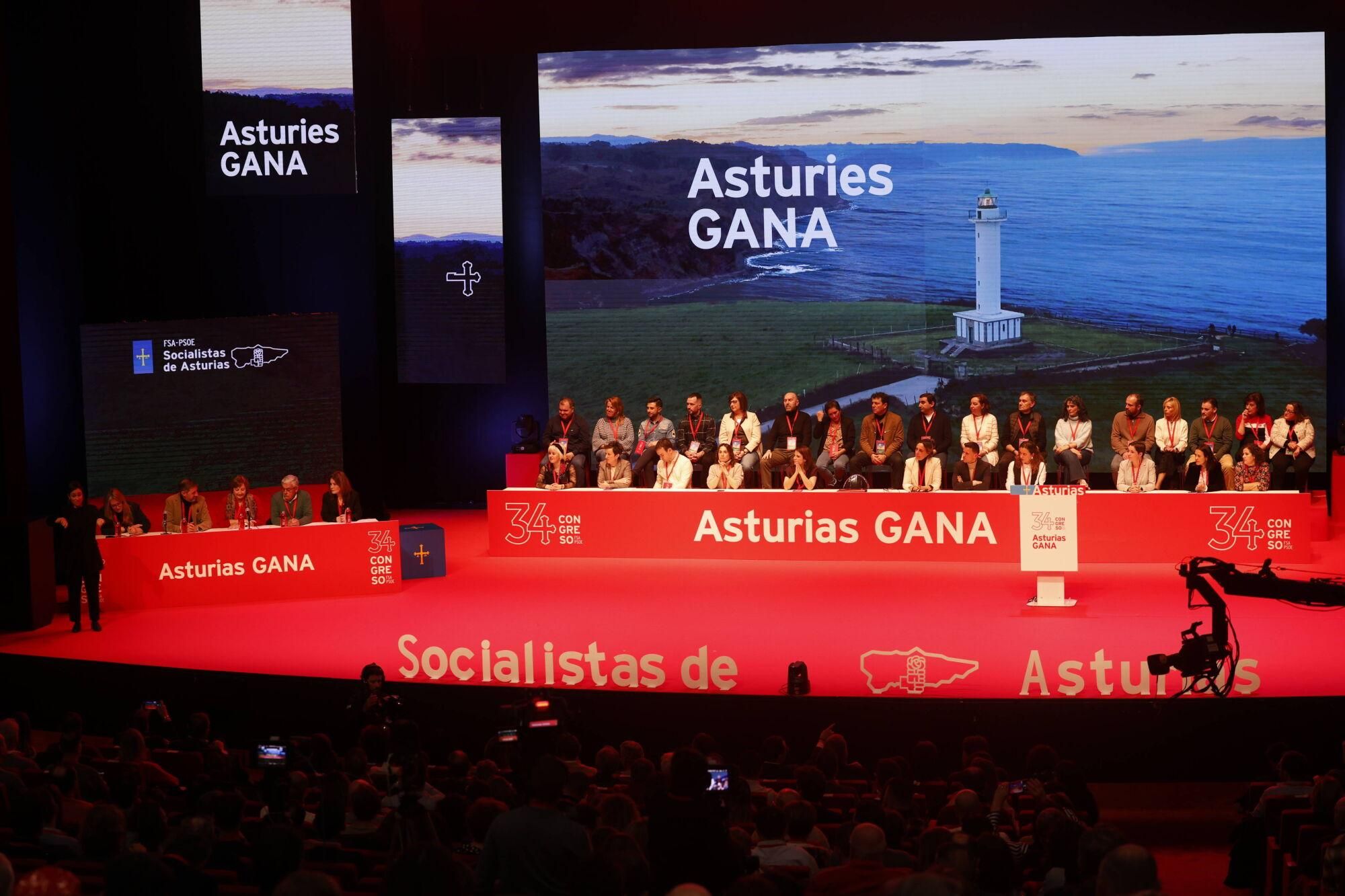 EN IMÁGENES: Pedro Sánchez y Adrián Barbón abren el congreso del PSOE asturiano