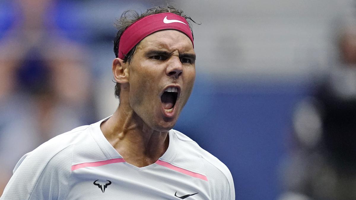 Rafael Nadal schreit nach einem Punktgewinn.