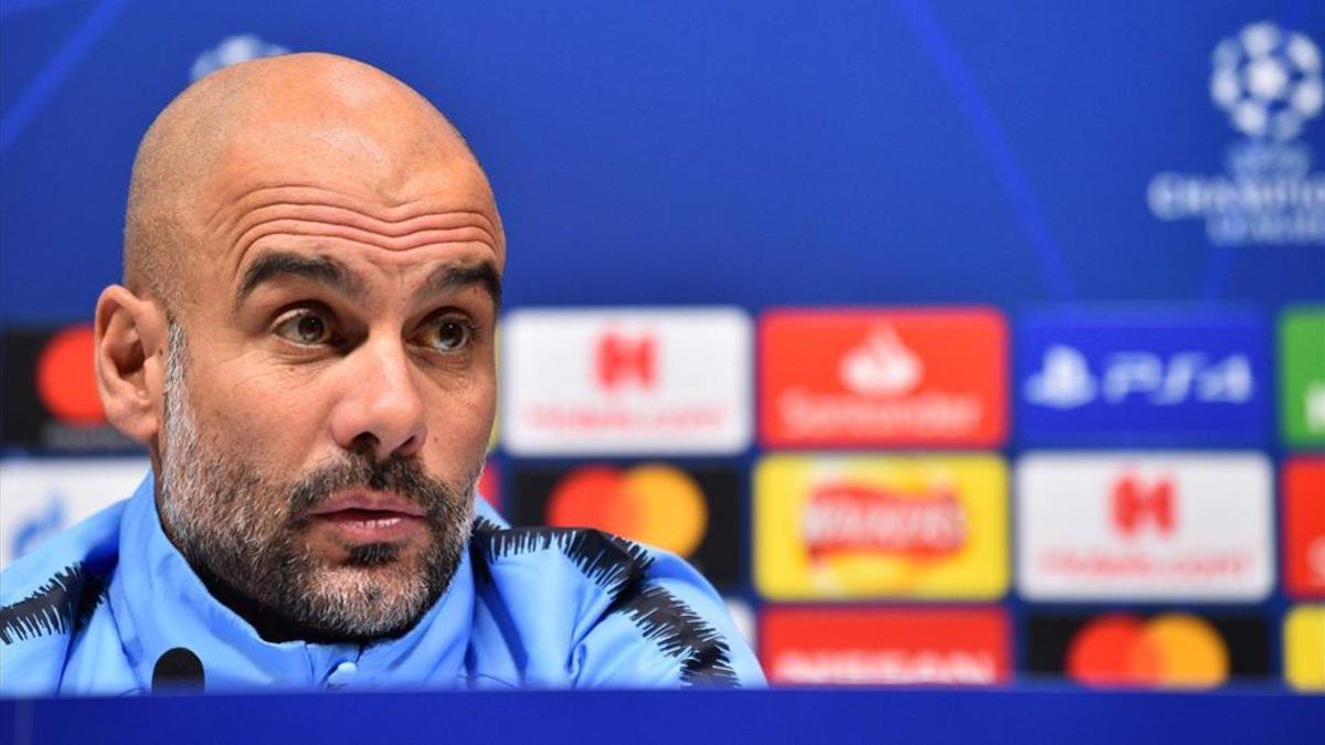 Pep Guardiola, entrenador del Manchester City, en sala de prensa