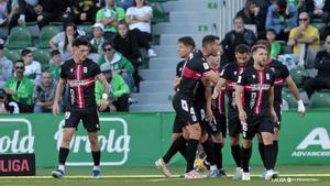 Resumen, goles y highlights del Elche 1 - 2 Cartagena de la jornada 19 de LaLiga Hypermotion