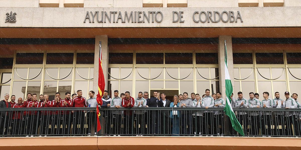 El Ayuntamiento recibe al Córdoba CF