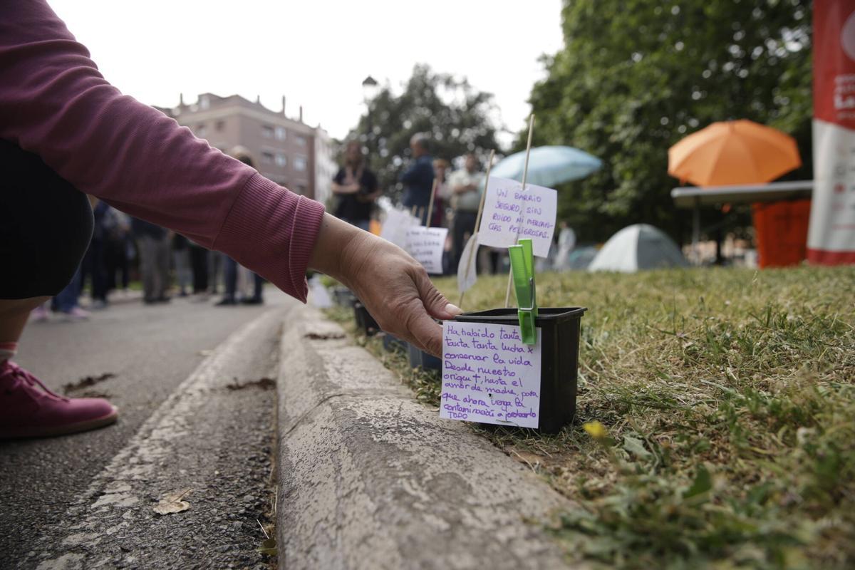 En imágenes: La Calzada vuelve a la carga por los accesos a El Musel