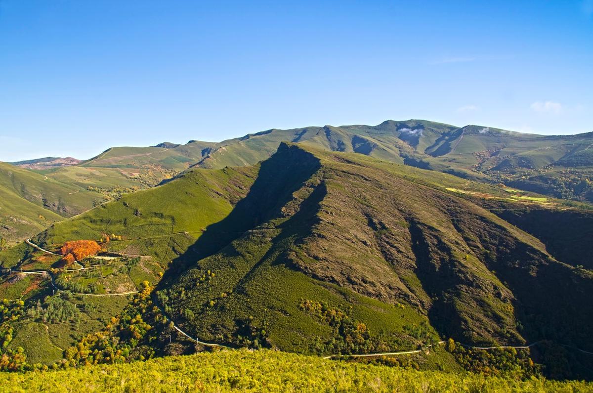 Preciosa estampa otoñal de la Sierra de O Courel