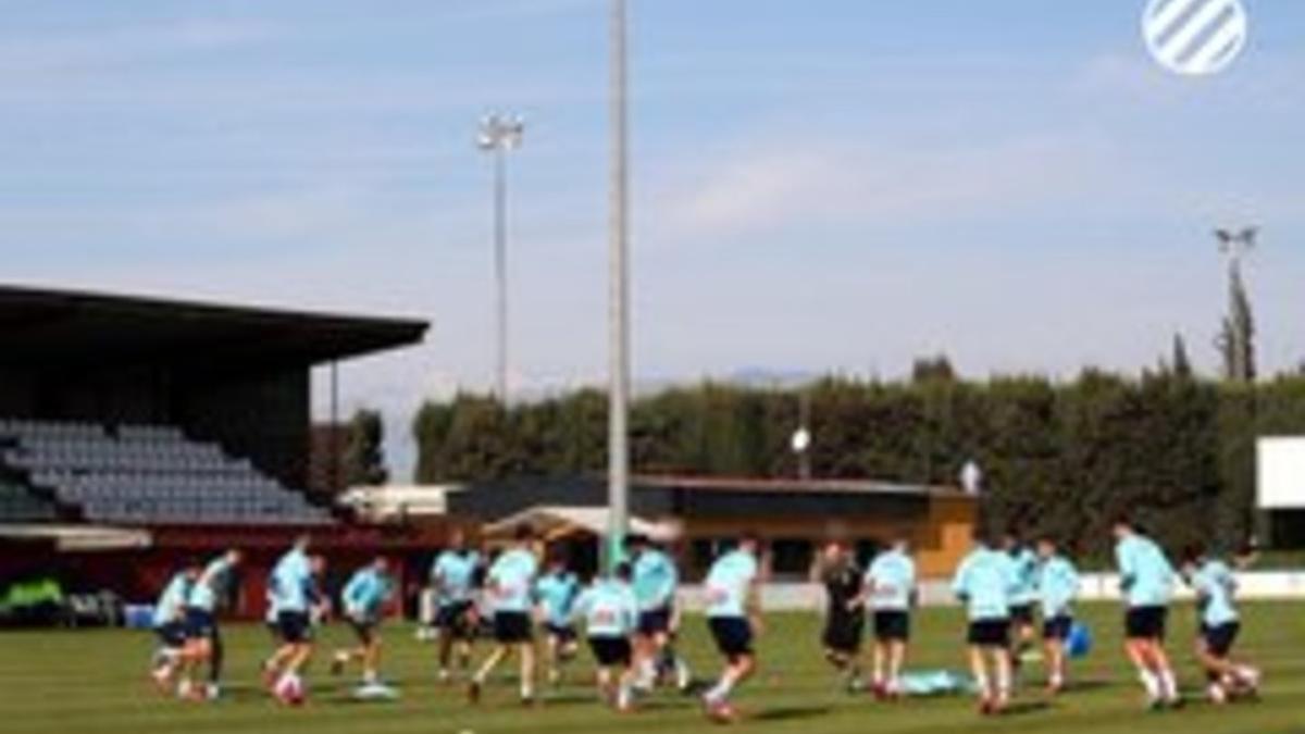 El Espanyol se entrena este jueves en el campo del Peralada.