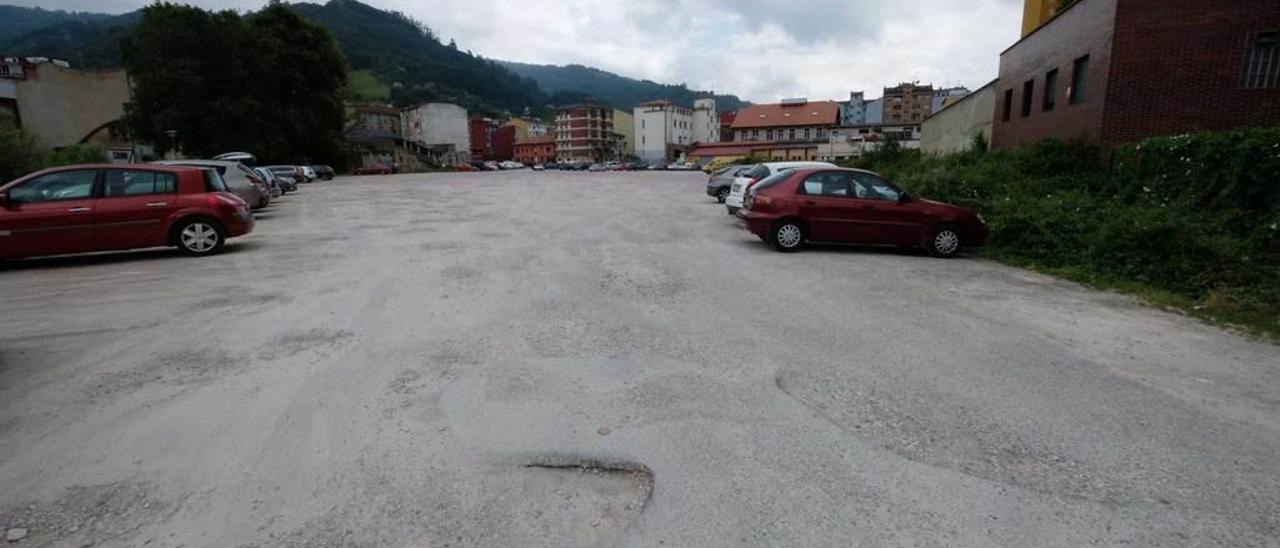 Estado actual del aparcamiento de Oñón, que será reformando gracias a la EDUSI.