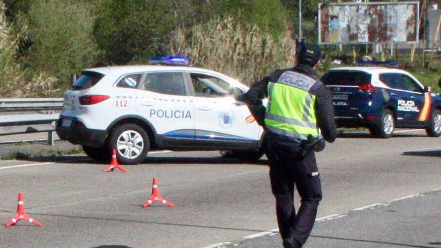 Un vehículo de la Policía Local (archivo). // R. V.