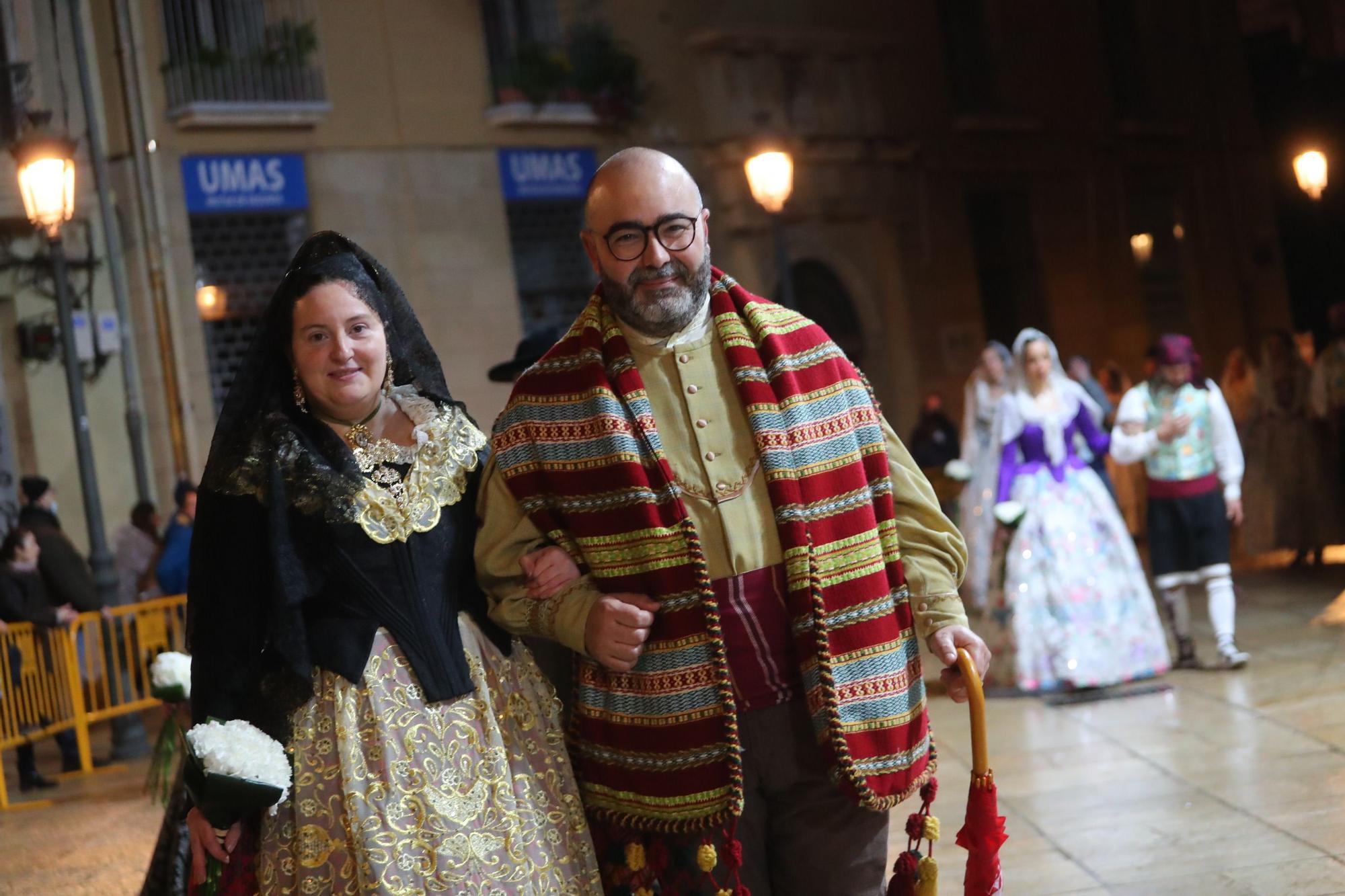 Búscate en el primer día de ofrenda por la calle de la Paz (entre las 22:00 a las 24:00 horas)