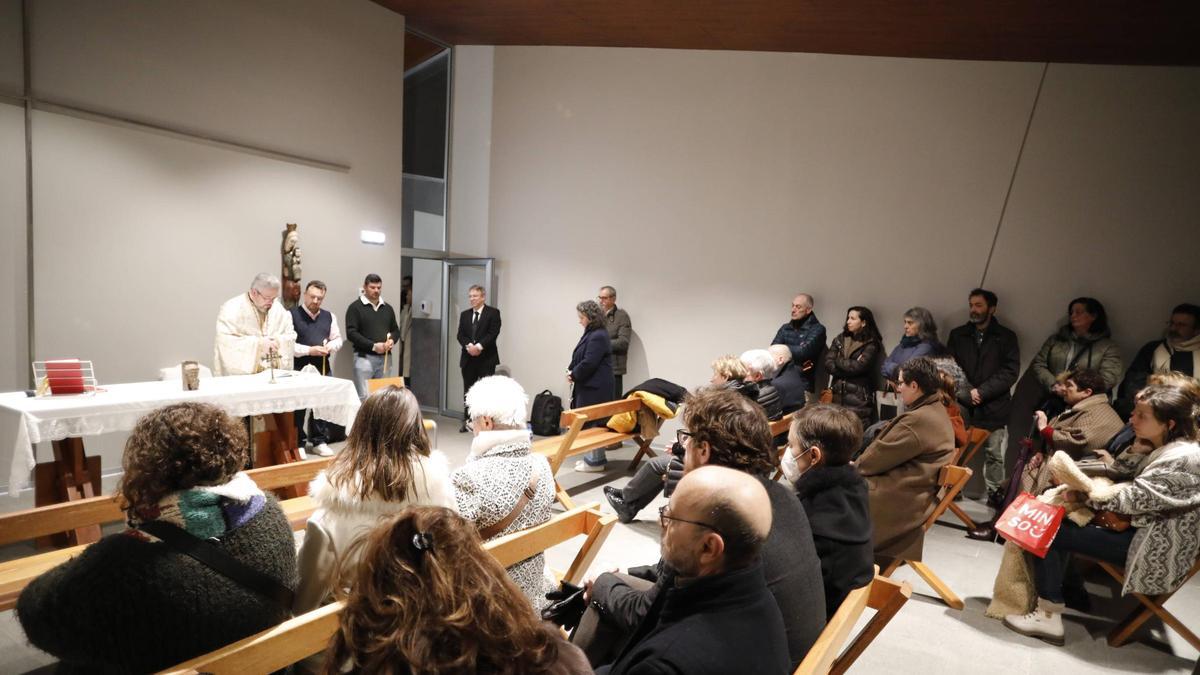 El funeral por Vladimir Atapin en la capilla del tanatorio Ciudad de Oviedo.