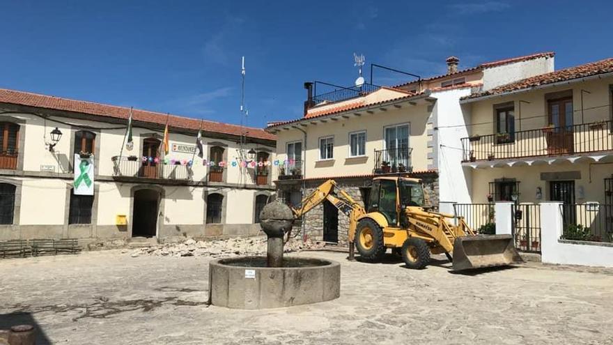 En marcha las obras de mejora y adecuación de la plaza de España