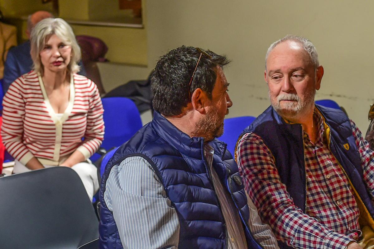 Alfredo Moreno repite por siete votos como secretario general del PSOE de Plasencia