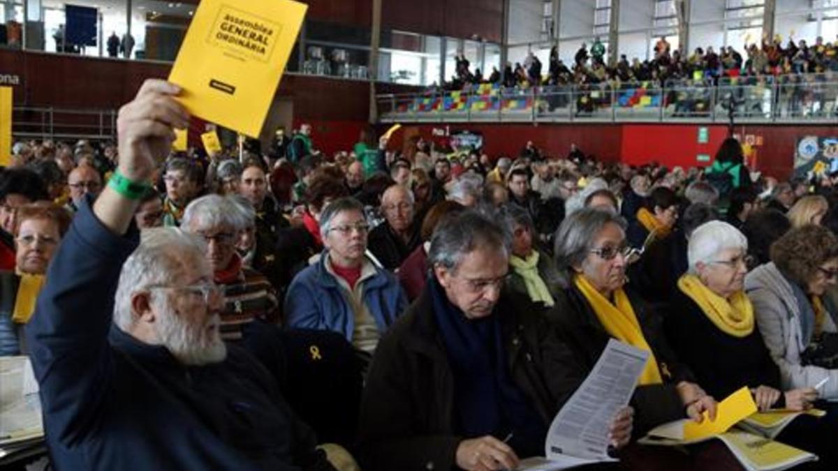 Votación en la asamblea general ordinaria de la ANC del pasado 25 de febrero.