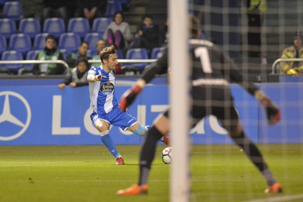 El Dépor se impone 3-2 al Málaga