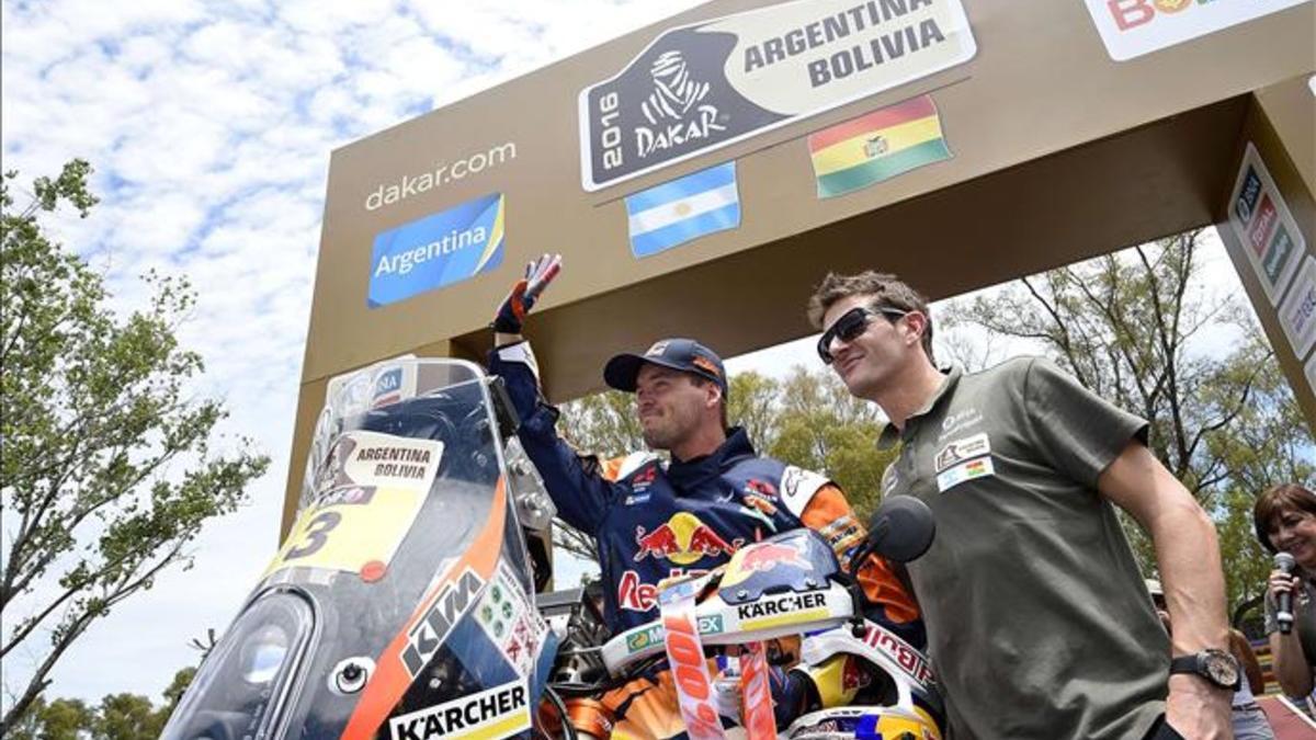 Coma y su sucesor en motos Price, en el podio de Argentina