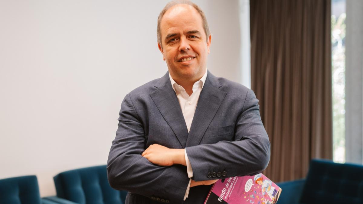 Juan Ramón Caridad, educador financiero infantil y juvenil autor del libro 'Mi primer fondo de inversión'.