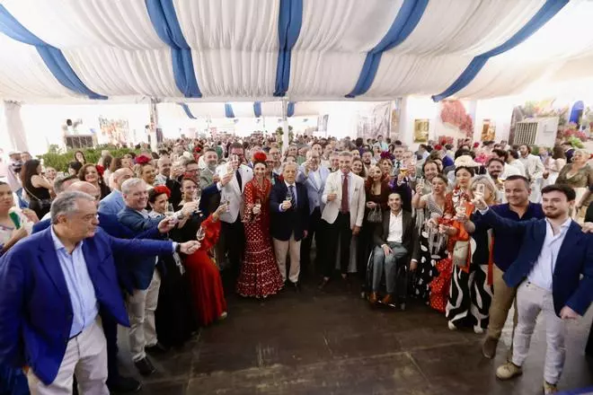 Las recepciones del miércoles en la Feria de Córdoba: del Círculo de la Amistad a la Diputación, pasando por AJE