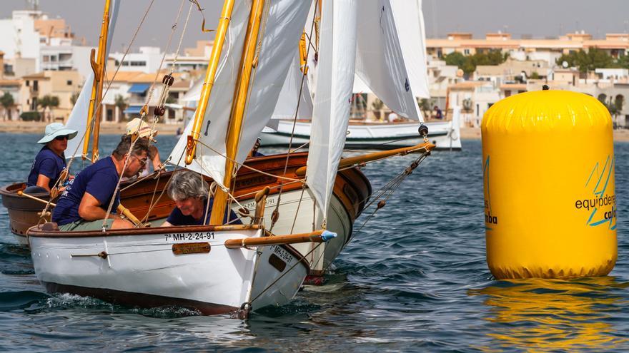 La entrega de trofeos pone fin a la Diada de Vela Llatina de Cala Gamba