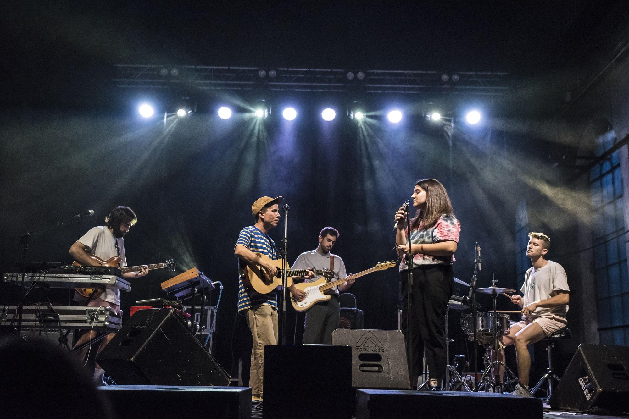 El FABA arrenca a la fàbrica de l’Anònima amb un triple concert Laura Serrat