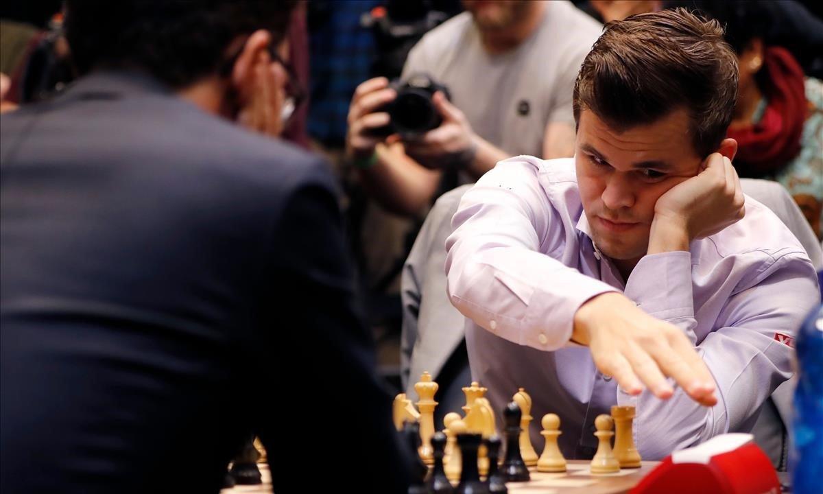 Mundial de Xadrez Partida 3: Caruana Repete Rossolimo Mas Não Consegue  Quebrar Carlsen 