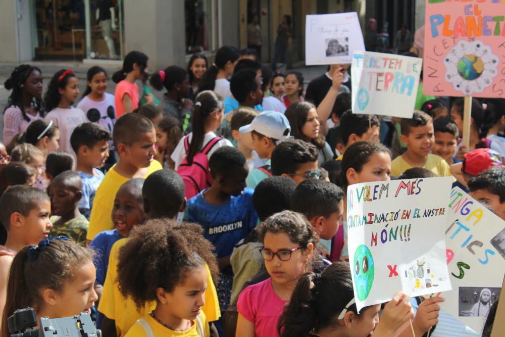 Escolars de Figueres contra el canvi climàtic