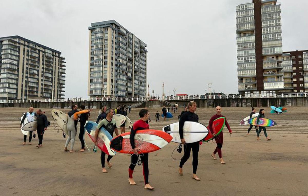 Sal y arena, un funeral en el mar por Jacobo